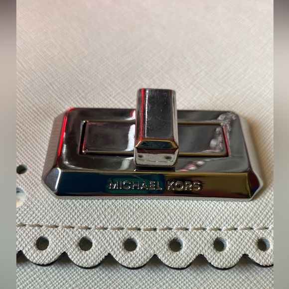 MICHAEL BY MICHAEL KORS PURSE - Picture 4 of 17